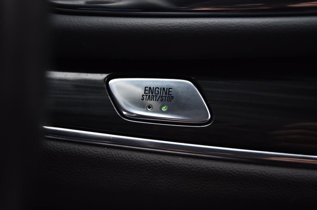 Buick Enclave Vehicle Image 21