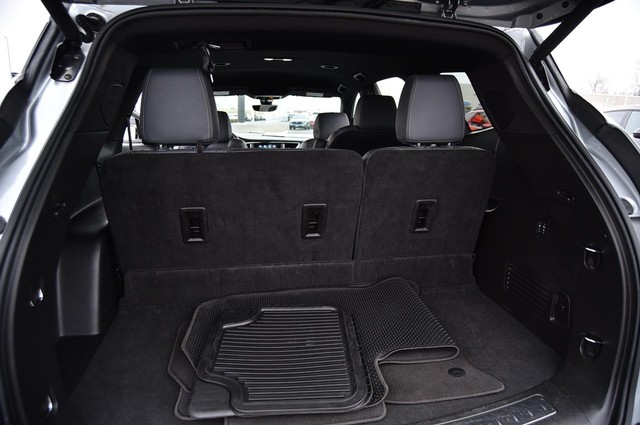 Buick Enclave Vehicle Image 28