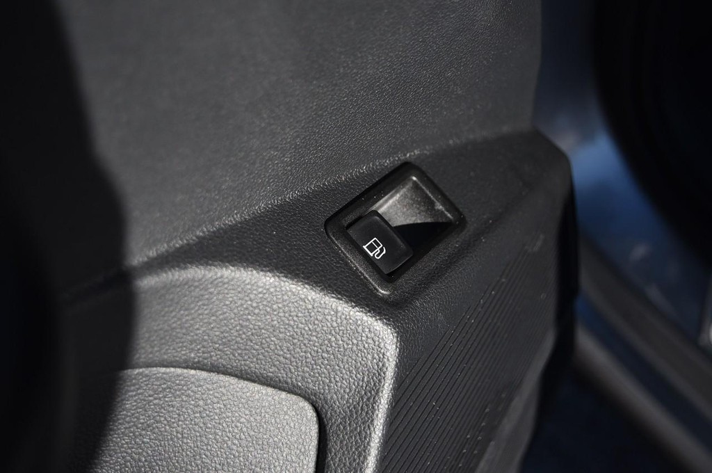 Volkswagen Taos Vehicle Full-screen Gallery Image 9