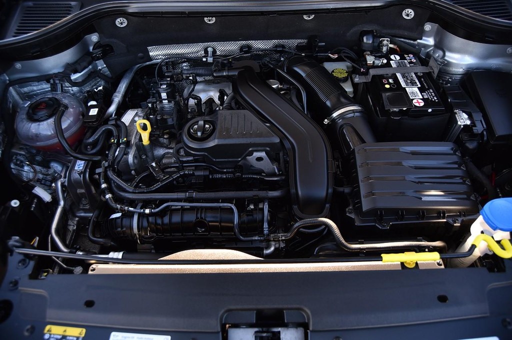 Volkswagen Taos Vehicle Full-screen Gallery Image 25