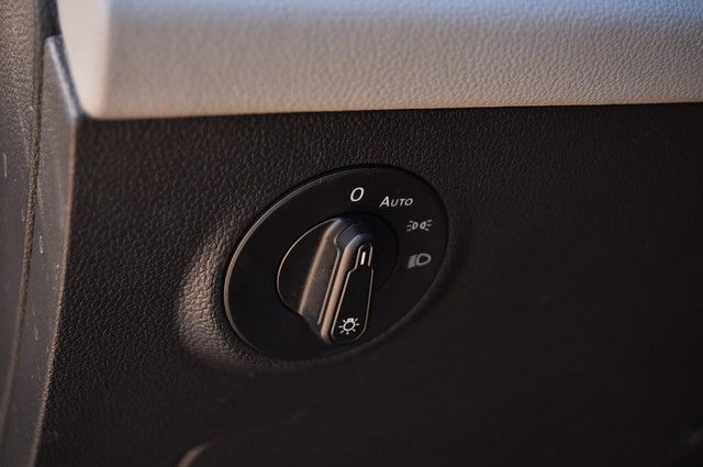 Volkswagen Taos Vehicle Image 10