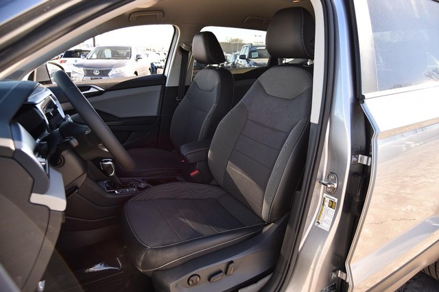 Volkswagen Taos Vehicle Image 19