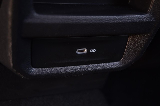 Volkswagen Taos Vehicle Image 23