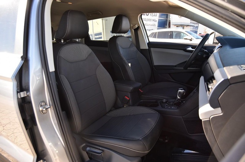 Volkswagen Taos Vehicle Image 20