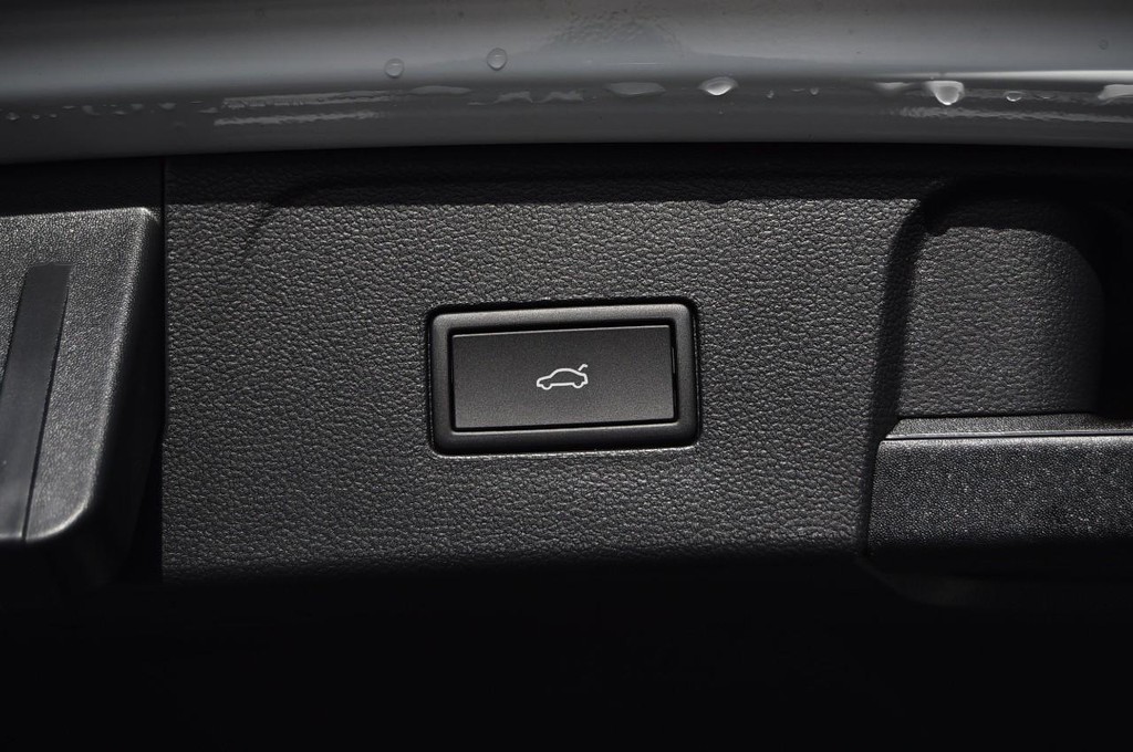 Volkswagen Atlas Vehicle Full-screen Gallery Image 27