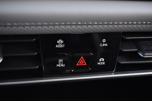 Volkswagen Atlas Vehicle Image 15