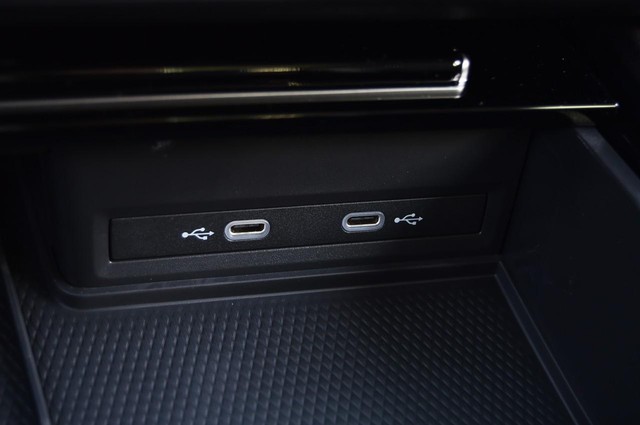 Volkswagen Atlas Vehicle Image 16