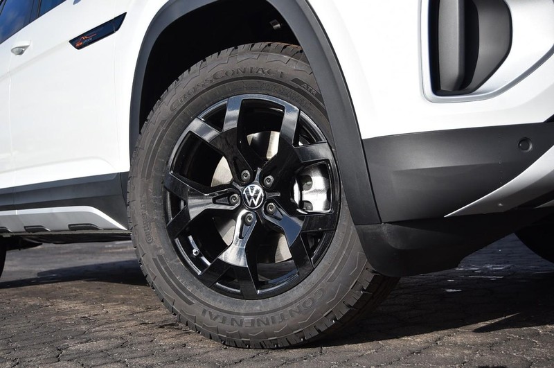 Volkswagen Atlas Vehicle Image 03