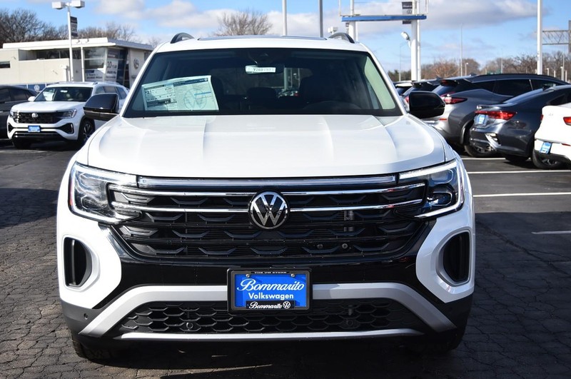 Volkswagen Atlas Vehicle Image 04