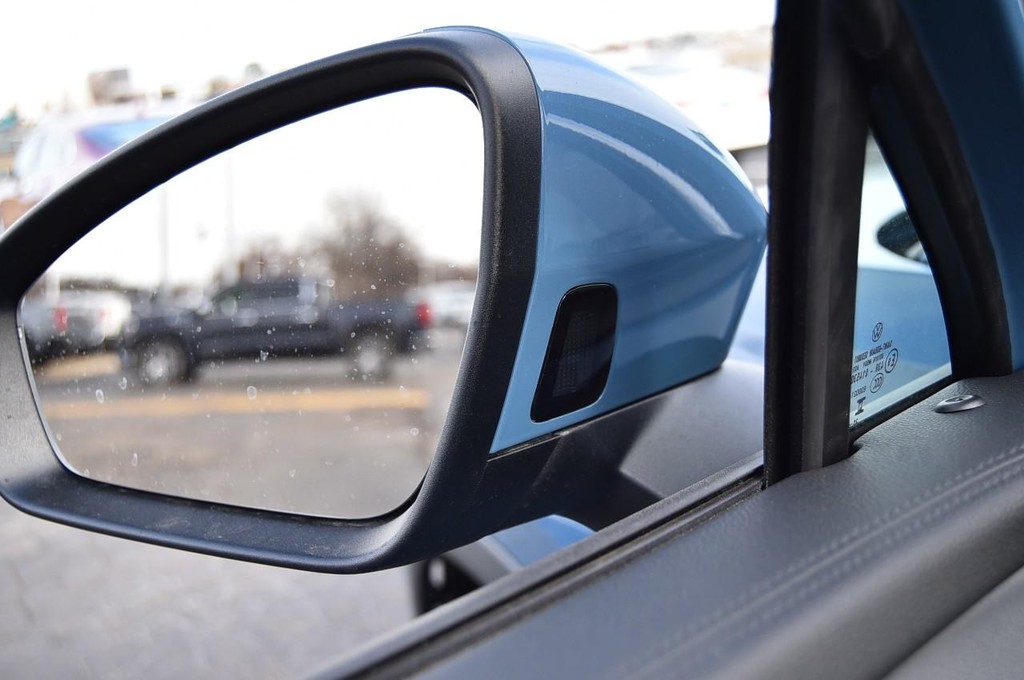 Volkswagen Tiguan Vehicle Full-screen Gallery Image 10