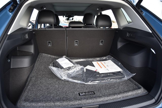 Volkswagen Tiguan Vehicle Image 24