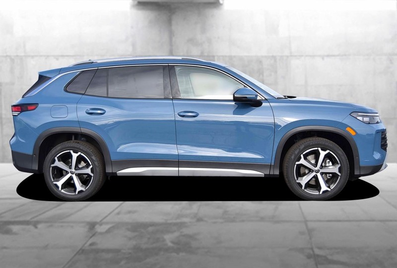 Volkswagen Tiguan Vehicle Image 05