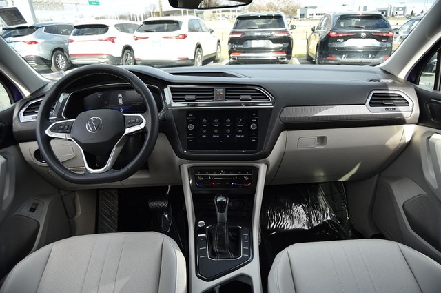 Volkswagen Tiguan Vehicle Image 07