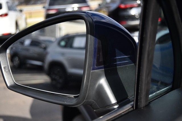 Volkswagen Tiguan Vehicle Image 10