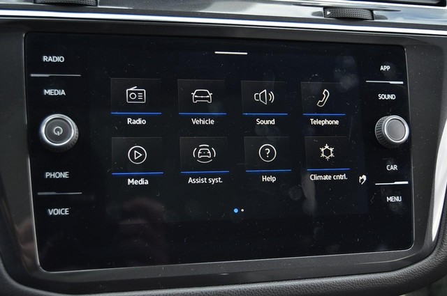 Volkswagen Tiguan Vehicle Image 14