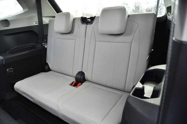 Volkswagen Tiguan Vehicle Image 25