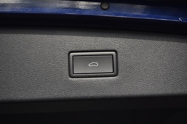 Volkswagen Tiguan Vehicle Image 27