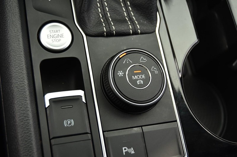 Volkswagen Atlas Vehicle Full-screen Gallery Image 15