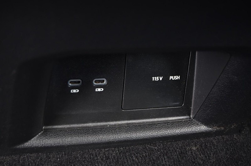 Volkswagen Atlas Vehicle Full-screen Gallery Image 22