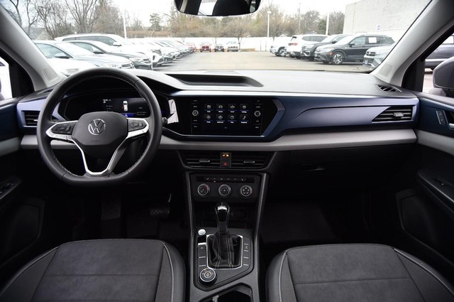 Volkswagen Taos Vehicle Image 07