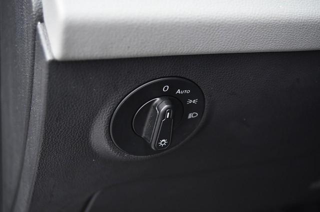 Volkswagen Taos Vehicle Image 10