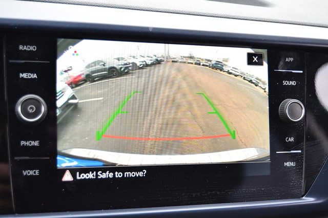 Volkswagen Taos Vehicle Image 12