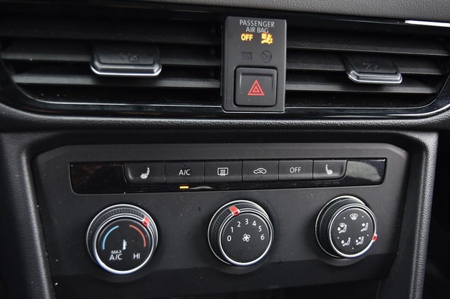 Volkswagen Taos Vehicle Image 14