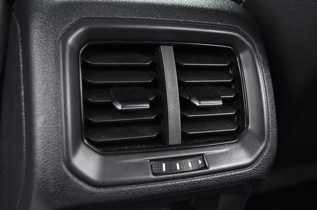 Volkswagen Taos Vehicle Image 23