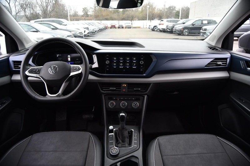 Volkswagen Taos Vehicle Image 07