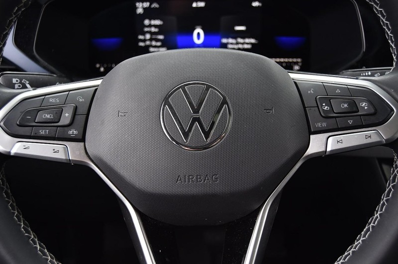 Volkswagen Taos Vehicle Image 18