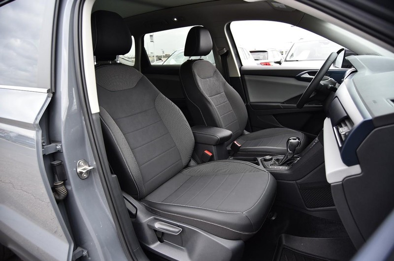 Volkswagen Taos Vehicle Image 20