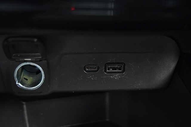 Chevrolet Trax Vehicle Image 16