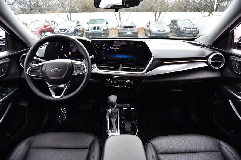 Chevrolet Trax Vehicle Full-screen Gallery Image 07