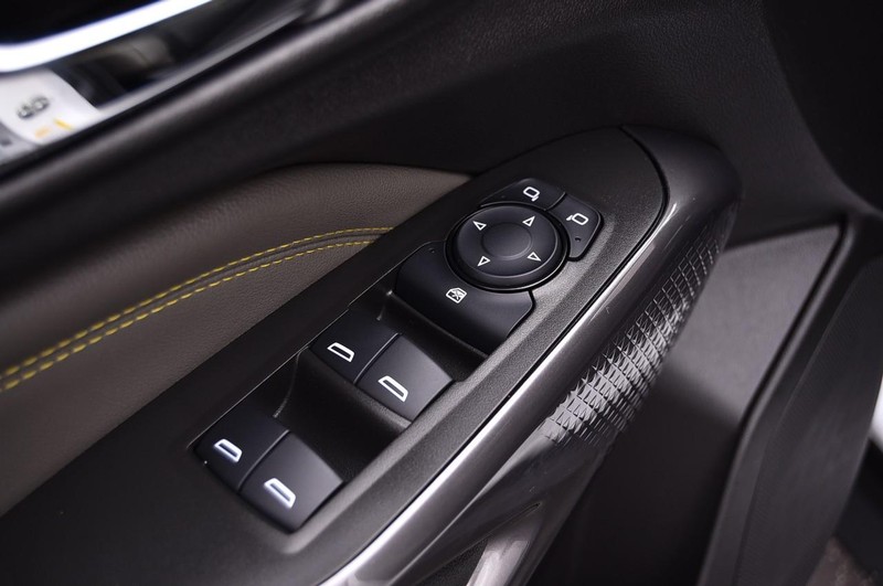 Chevrolet Trax Vehicle Full-screen Gallery Image 08