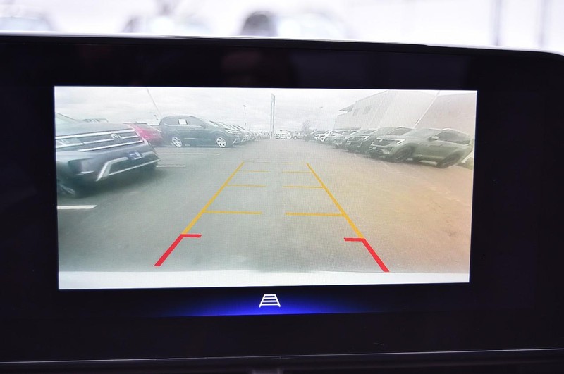 Chevrolet Trax Vehicle Full-screen Gallery Image 12