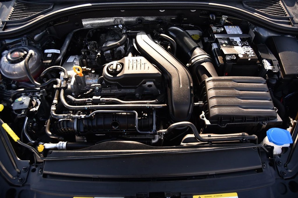 Volkswagen Jetta Vehicle Full-screen Gallery Image 25