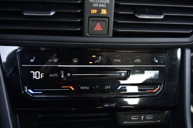 Volkswagen Jetta Vehicle Image 15