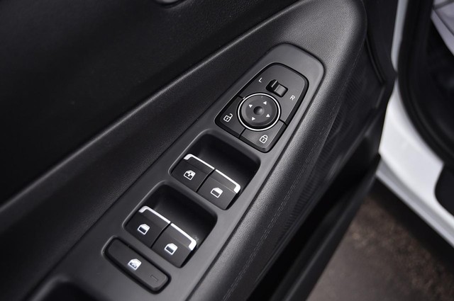 Hyundai Santa Fe Vehicle Image 08