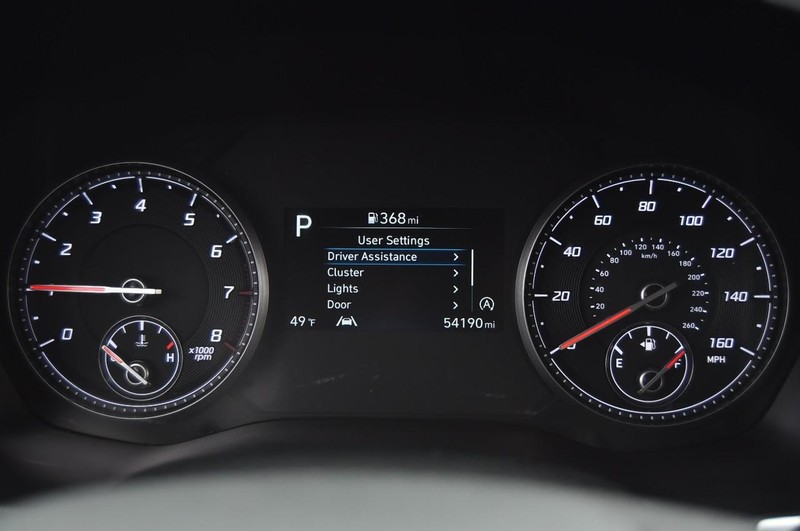 Hyundai Santa Fe Vehicle Image 10