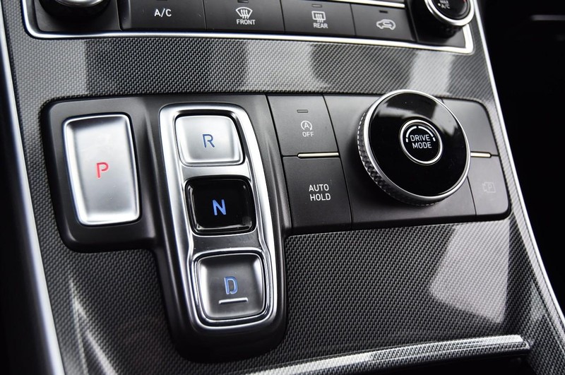 Hyundai Santa Fe Vehicle Image 14