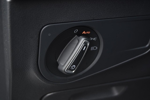 Volkswagen Tiguan Vehicle Image 10