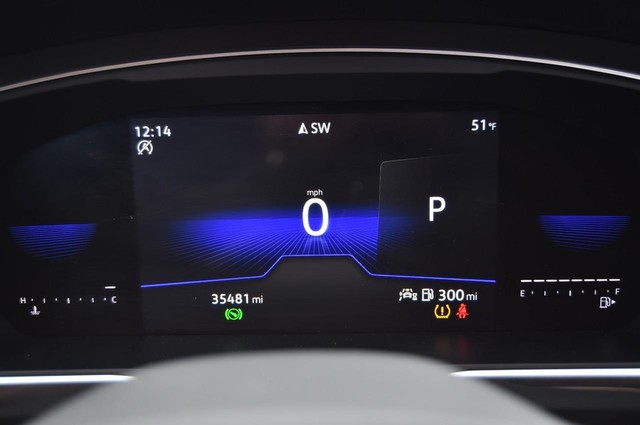 Volkswagen Tiguan Vehicle Image 11