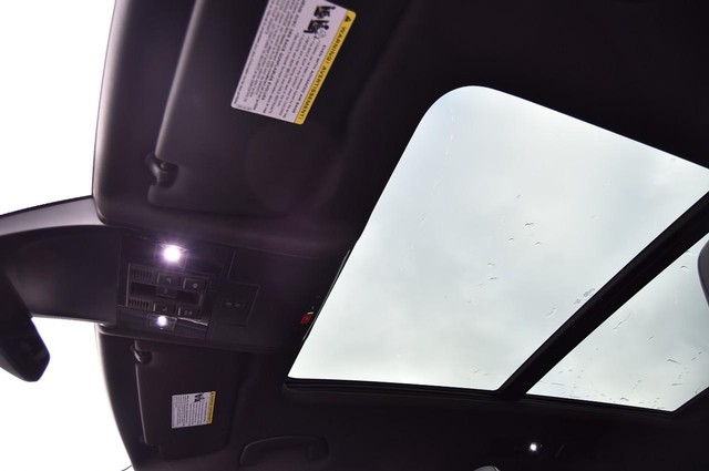 Volkswagen Tiguan Vehicle Image 20