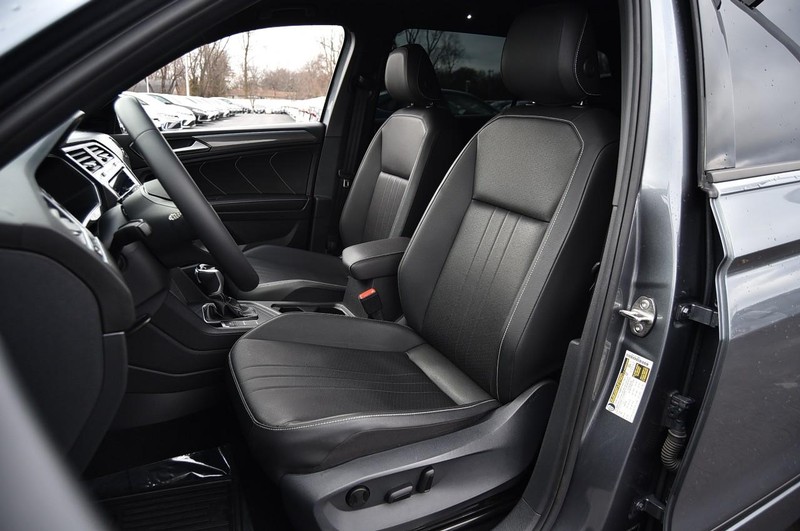 Volkswagen Tiguan Vehicle Image 18