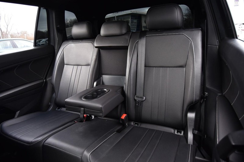 Volkswagen Tiguan Vehicle Image 21