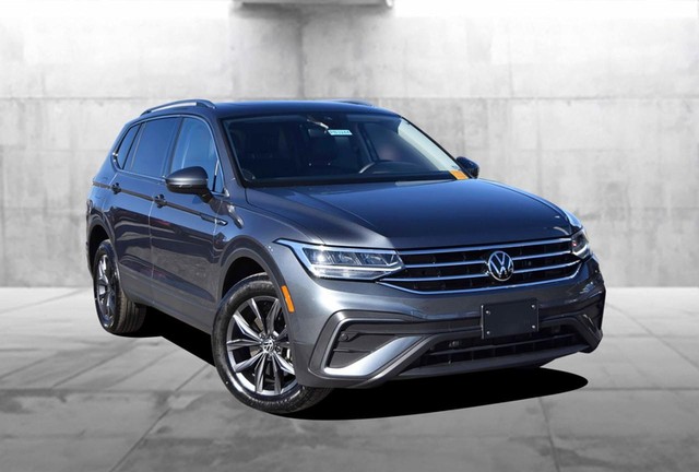 Volkswagen Tiguan Vehicle Image 02