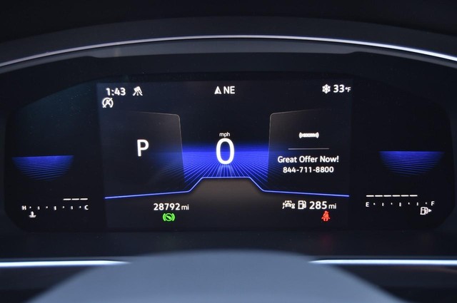 Volkswagen Tiguan Vehicle Image 10