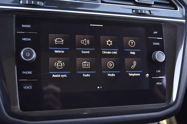 Volkswagen Tiguan Vehicle Image 12