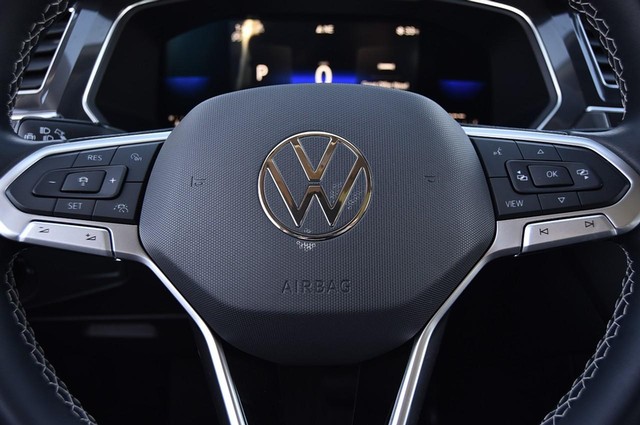 Volkswagen Tiguan Vehicle Image 17