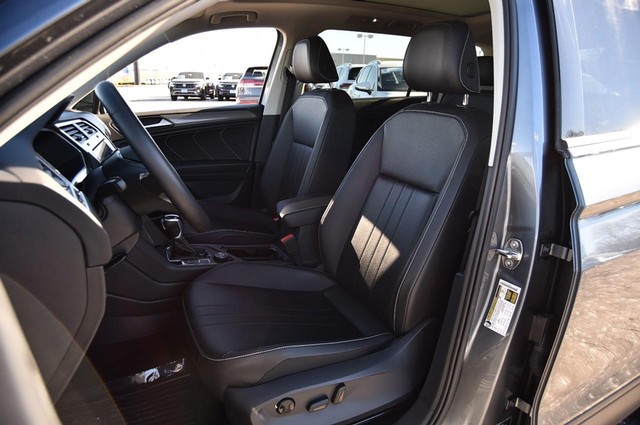 Volkswagen Tiguan Vehicle Image 18